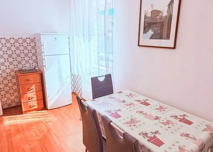 Lägenhet Fuer 4 Personen Ca- 75 M² In Punat- Adriakues By Interhome Punat