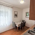 Fuer 4 Personen Ca- 75 M² In Punat- Adriakues By Interhome *