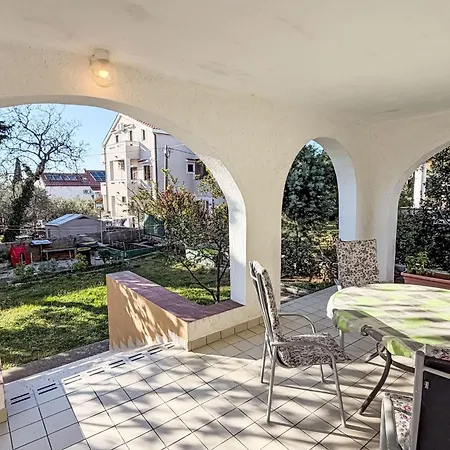 Fuer 4 Personen Ca- 75 M² In Punat- Adriakues By Interhome דירה פונאנט